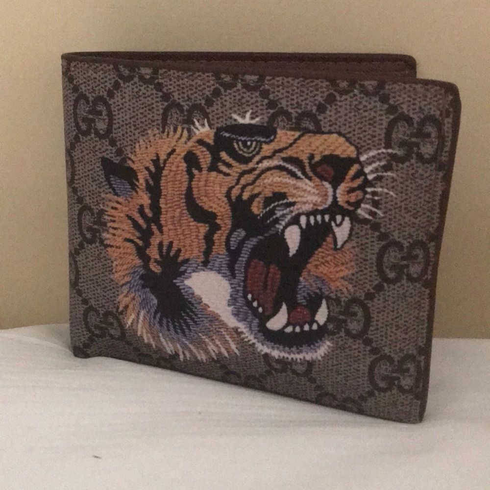 Gucci tiger wallet